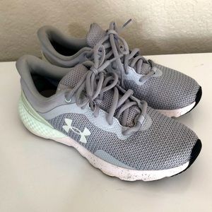 Gray Under Armor tennis shoes